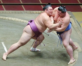 Meisei beats Terunofuji to move into tie for lead at Summer Grand